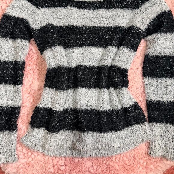 Y2k gray and black fuzzy striped sweater - Picture 5 of 6